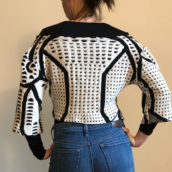 Knit Cropped Top - Picture 2 of 4